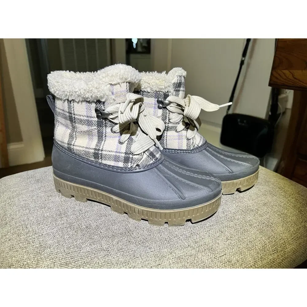 OZARK TRAIL WOMENS SNOW BOOTS, GRAY AND GRAY & IVORY PLAID Sz 7